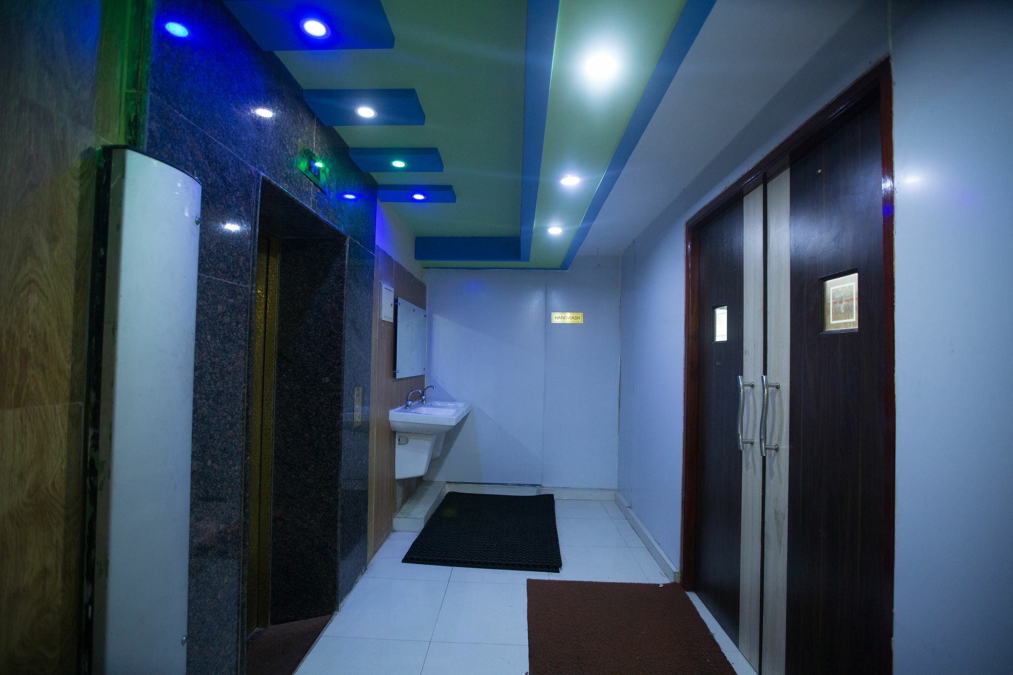 Fabhotel Prime Mahalaya Residency - Nr Chennai International Airport Екстер'єр фото